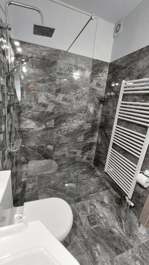 יואנינה Ria'S Gardenview Apartment מראה חיצוני תמונה
